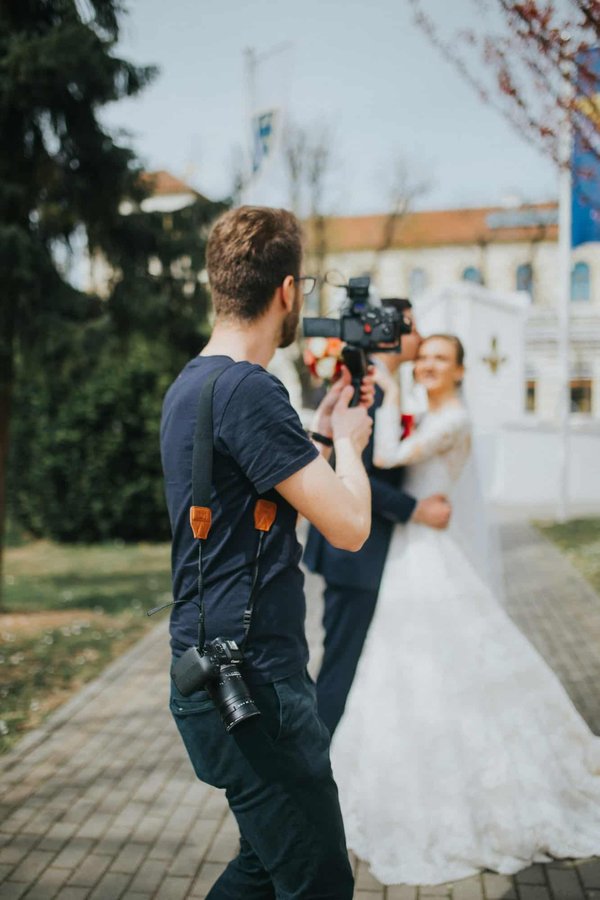 Photographe mariage à Nantes : des souvenirs naturels à découvrir